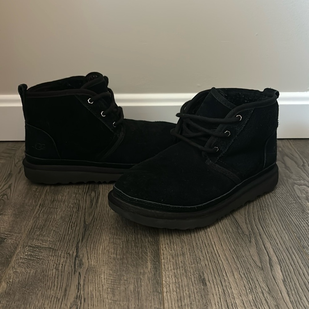 Big Kids Black Ugg Neumel Boots